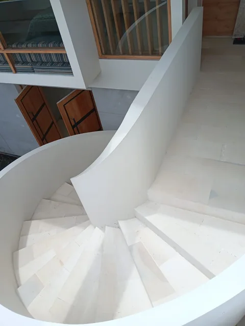Curved interior staircase